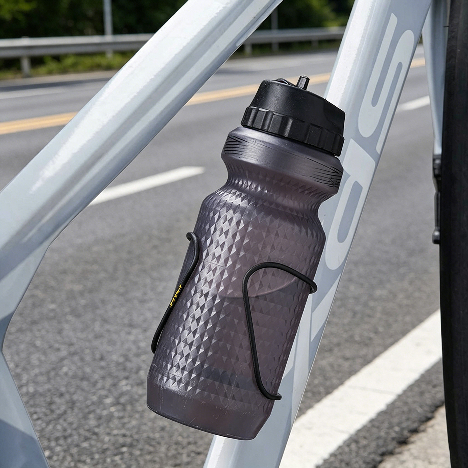 Ultra Light Bike Bottle Holder - Ultra Cycling Gear 评论和价格